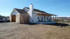 16911 S Joshua Tree Rd, Cordes Lakes, AZ 86333