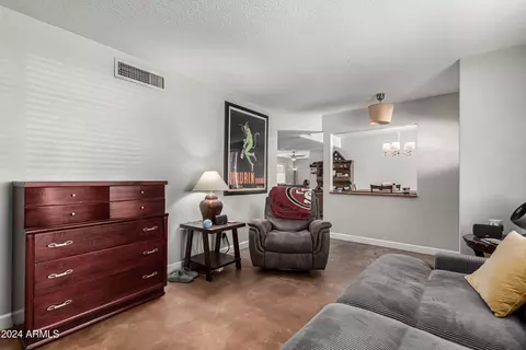 3921 E Shaw Butte Dr, Phoenix, AZ 85028 photo 6