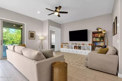6530 E Libby St, Phoenix, AZ 85054 photo 13