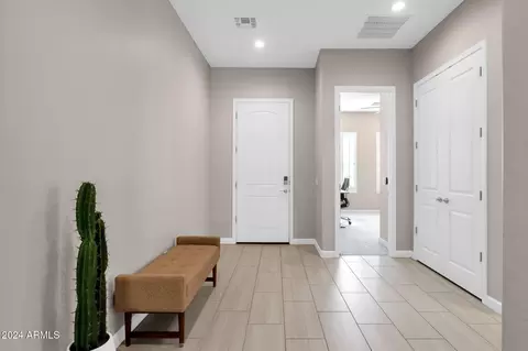 6530 E Libby St, Phoenix, AZ 85054 photo 4