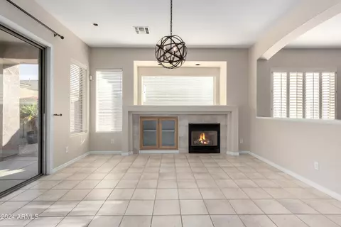 5246 Estevan Rd, Phoenix, AZ 85054 photo 13