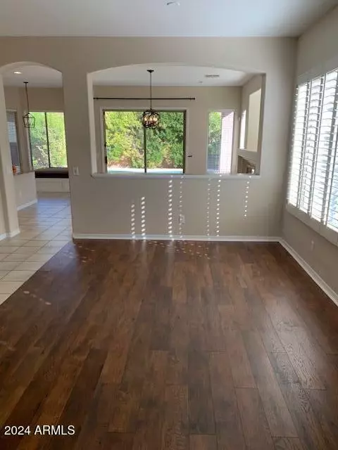 5246 Estevan Rd, Phoenix, AZ 85054 photo 9