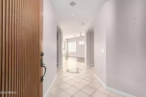 5246 Estevan Rd, Phoenix, AZ 85054 photo 6
