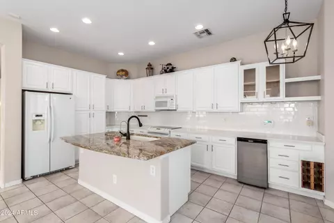 5246 Estevan Rd, Phoenix, AZ 85054 photo 10