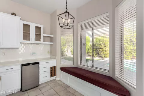 5246 Estevan Rd, Phoenix, AZ 85054 photo 12