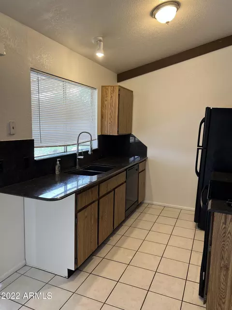 Kitchen - 1770 E Sandra Ter, Phoenix, AZ 85022 photo 1 of 3
