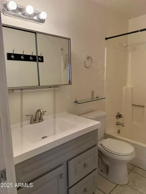 Bath - 1770 E Sandra Ter, Phoenix, AZ 85022 photo 1 of 1