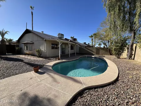 Exterior - 1770 E Sandra Ter, Phoenix, AZ 85022 photo 2 of 3