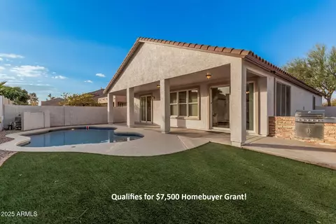 Exterior - 2133 E La Salle St, Phoenix, AZ 85040 photo 3 of 7