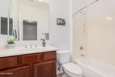 Bath - 2133 E La Salle St, Phoenix, AZ 85040 photo 2 of 3