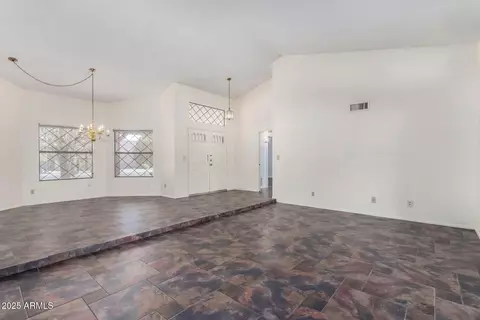 Living - 12838 S 40th Pl, Phoenix, AZ 85044 photo 5 of 6