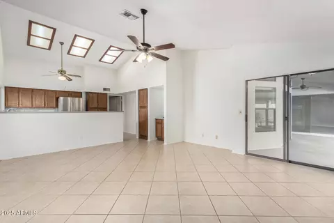 Living - 12838 S 40th Pl, Phoenix, AZ 85044 photo 4 of 6