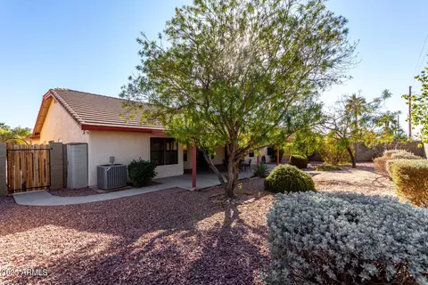 Exterior - 12838 S 40th Pl, Phoenix, AZ 85044 photo 5 of 11