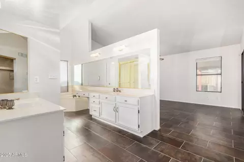 Bath - 12838 S 40th Pl, Phoenix, AZ 85044 photo 1 of 4