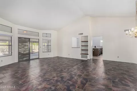 Living - 12838 S 40th Pl, Phoenix, AZ 85044 photo 2 of 6