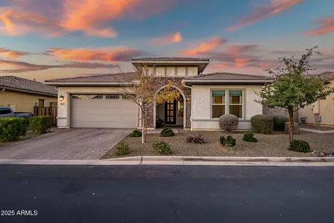 210 E Balao Dr, Phoenix, AZ 85085