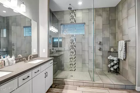 210 E Balao Dr, Phoenix, AZ 85085 photo 21