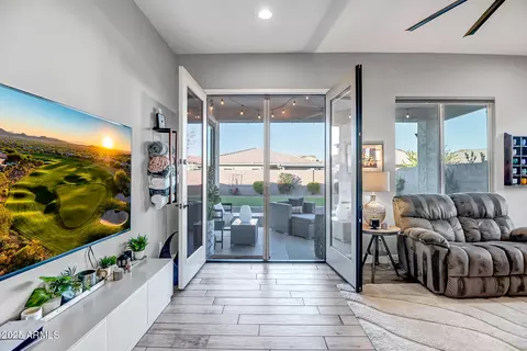 210 E Balao Dr, Phoenix, AZ 85085 photo 7