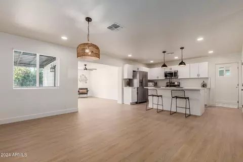 813 E Garnet Ave, Mesa, AZ 85204 photo 9
