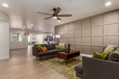 813 E Garnet Ave, Mesa, AZ 85204 photo 3