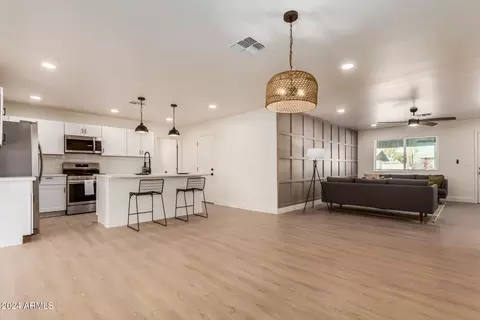 813 E Garnet Ave, Mesa, AZ 85204 photo 4
