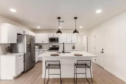 813 E Garnet Ave, Mesa, AZ 85204 photo 2
