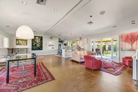 4047 E Highland Ave, Phoenix, AZ 85018 photo 3