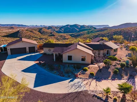 35369 S Pinnacle Pl, Black Canyon City, AZ 85324