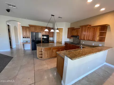 Kitchen - 2120 E Catamaran Dr, Gilbert, AZ 85234 photo 1 of 2