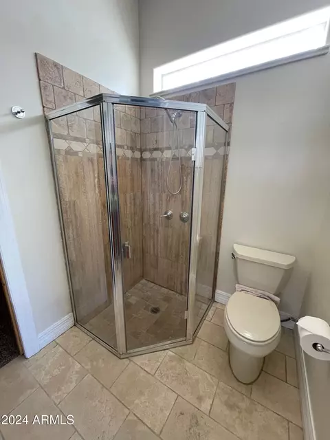 Bath - 2120 E Catamaran Dr, Gilbert, AZ 85234 photo 7 of 9