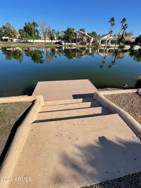 View/Area - 2120 E Catamaran Dr, Gilbert, AZ 85234 photo 1 of 3
