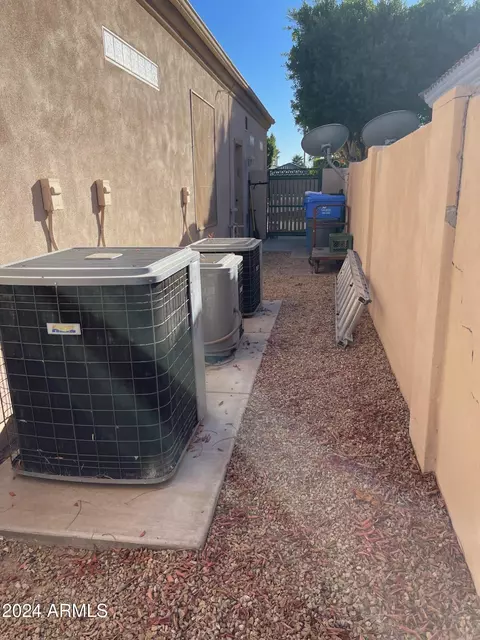 Exterior - 2120 E Catamaran Dr, Gilbert, AZ 85234 photo 8 of 8