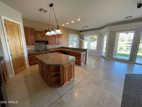 Kitchen - 2120 E Catamaran Dr, Gilbert, AZ 85234 photo 2 of 2