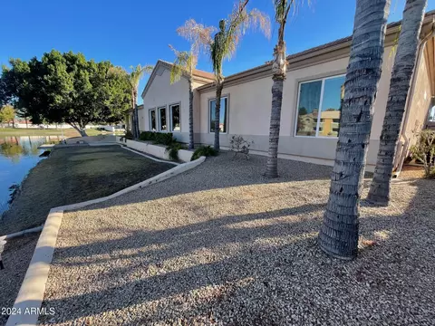 Exterior - 2120 E Catamaran Dr, Gilbert, AZ 85234 photo 5 of 8