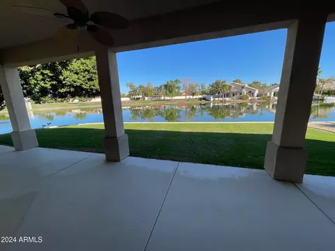 Exterior - 2120 E Catamaran Dr, Gilbert, AZ 85234 photo 1 of 8