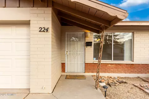 224 E Geneva Dr, Tempe, AZ 85282 photo 3