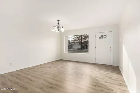 224 E Geneva Dr, Tempe, AZ 85282 photo 4