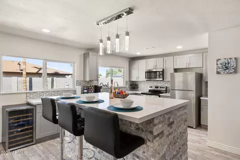 17830 N 57th Dr, Glendale, AZ 85308