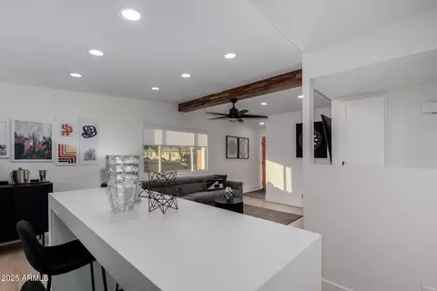 726 E Amelia Ave, Phoenix, AZ 85014 photo 4