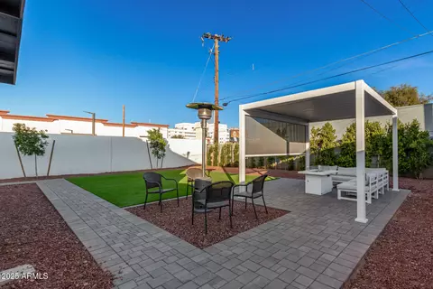 726 E Amelia Ave, Phoenix, AZ 85014 photo 3