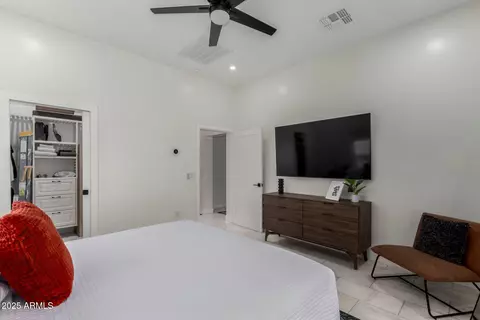 726 E Amelia Ave, Phoenix, AZ 85014 photo 10