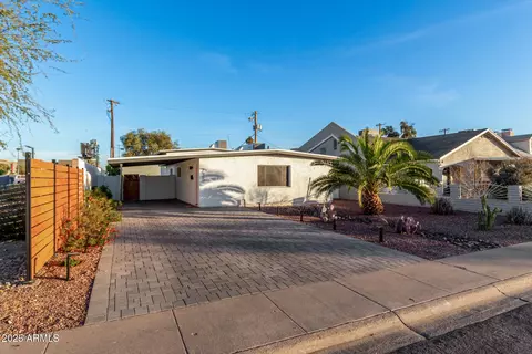 726 E Amelia Ave, Phoenix, AZ 85014 photo 2