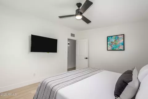726 E Amelia Ave, Phoenix, AZ 85014 photo 12