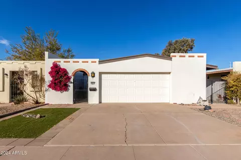 402 W Laguna Dr, Tempe, AZ 85282