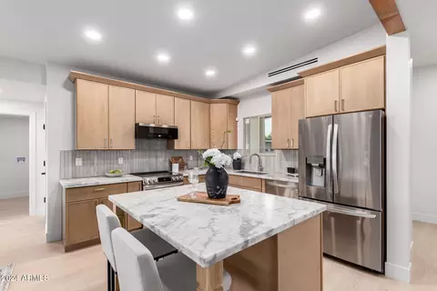 3753 E Paradise Dr, Phoenix, AZ 85028 photo 8