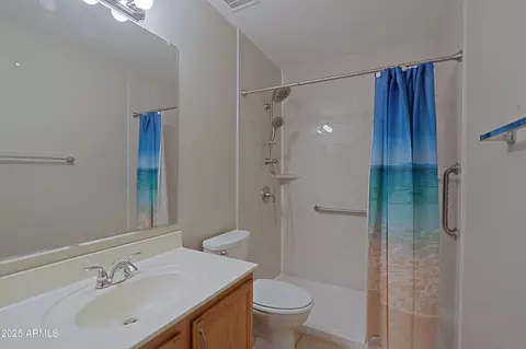 Bath - 4047 E Rowel Rd, Phoenix, AZ 85050 photo 5 of 6