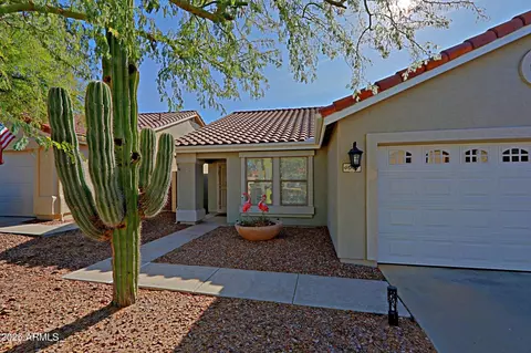 Exterior - 4047 E Rowel Rd, Phoenix, AZ 85050 photo 4 of 8