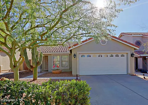 Exterior - 4047 E Rowel Rd, Phoenix, AZ 85050 photo 3 of 8