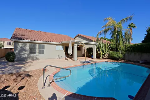 Exterior - 4047 E Rowel Rd, Phoenix, AZ 85050 photo 2 of 8