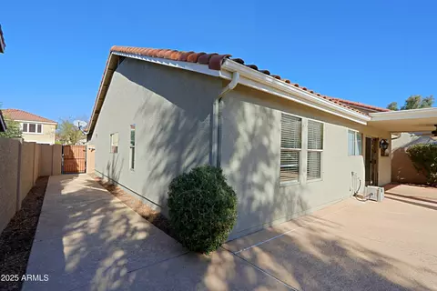 Exterior - 4047 E Rowel Rd, Phoenix, AZ 85050 photo 6 of 8